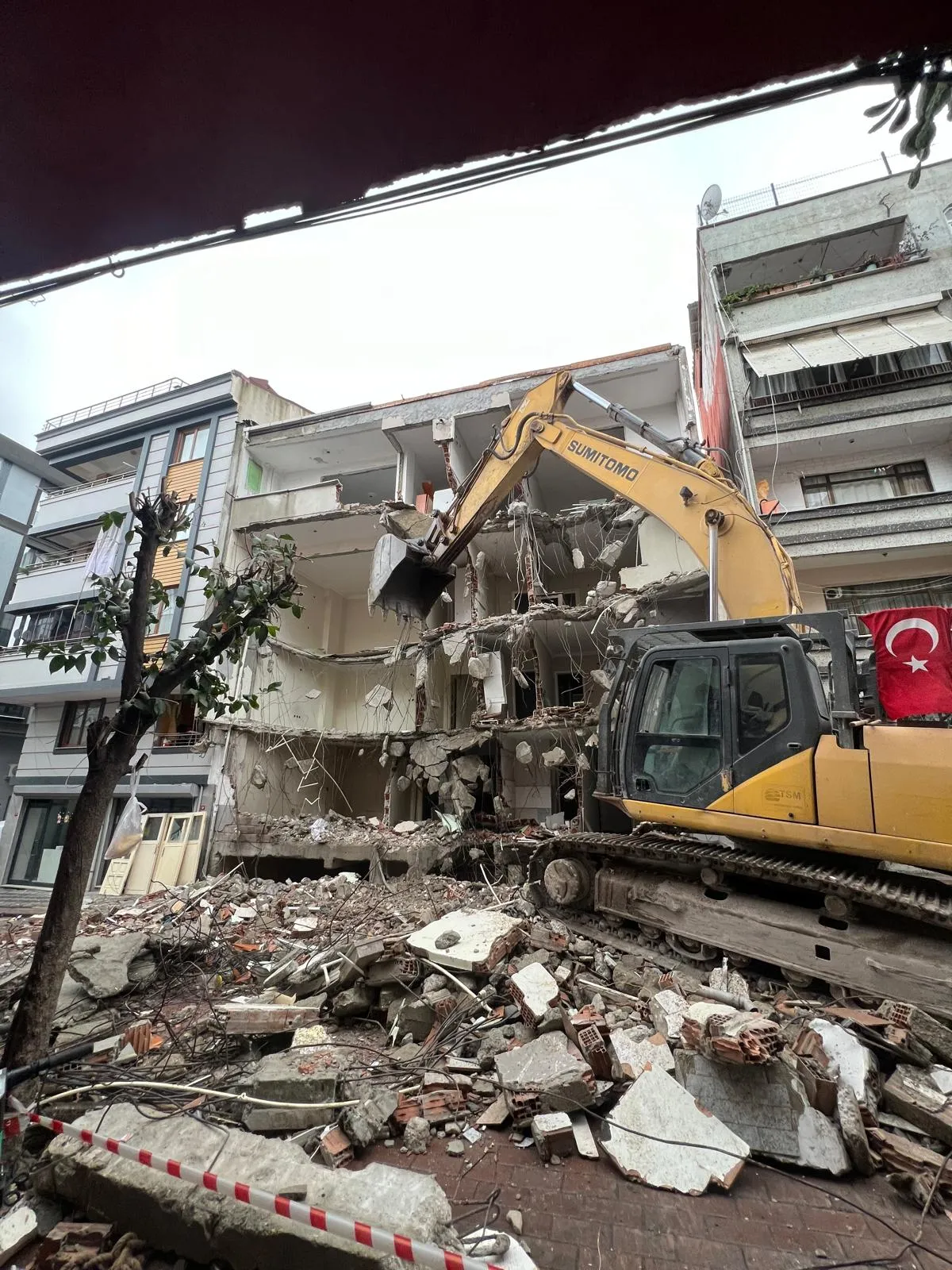 Zeytinburnu Konut Projesi — Çırpıcı Mah. · Birtaş Sk. No:50 4